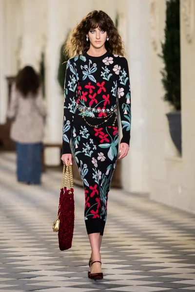 Look 24
